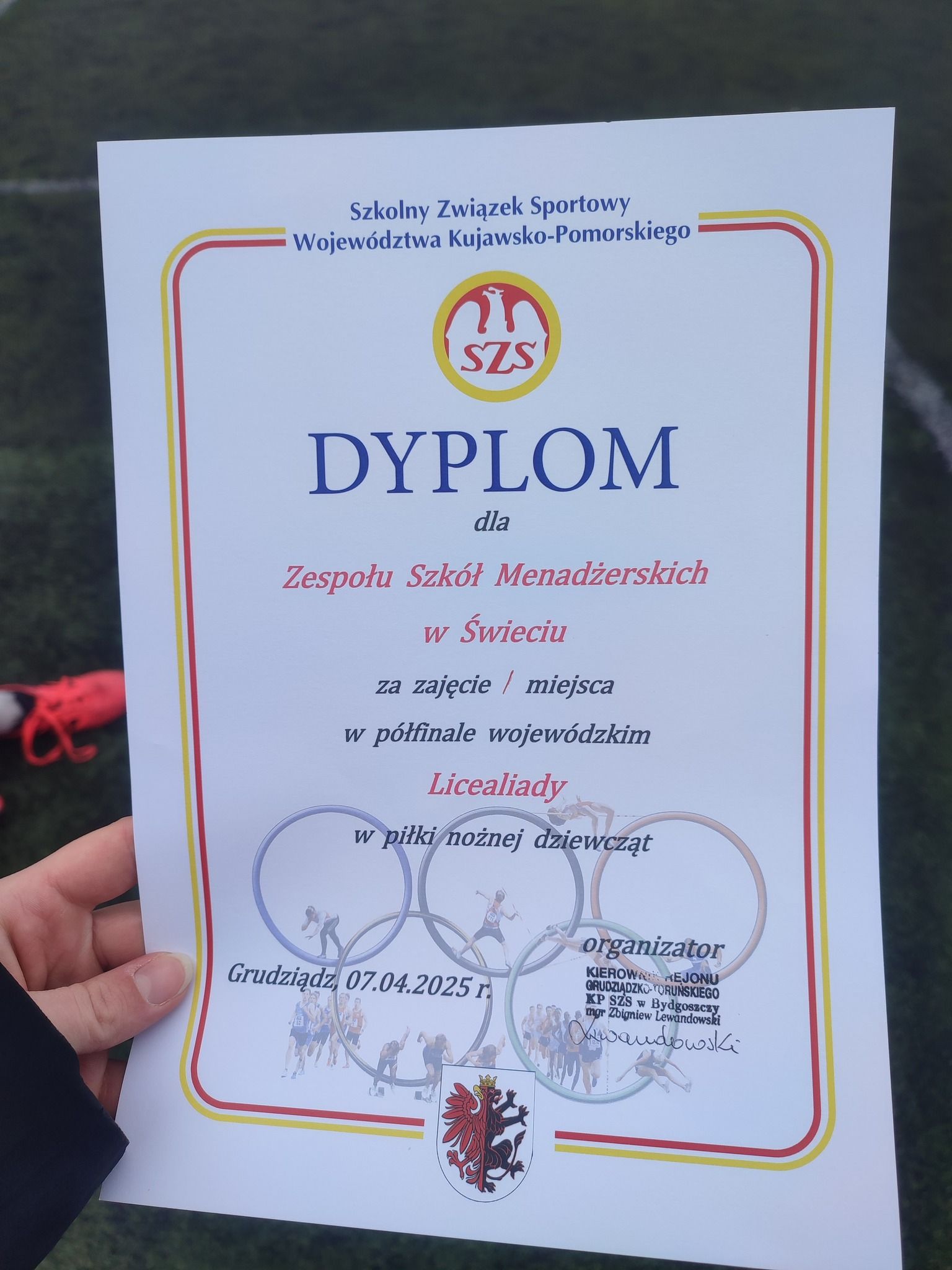 Półfinał zawodów wojewódzkich w piłkę nożną dziewcząt kończymy na I miejscu 🎉 Daje nam to awans na  (zdjęcie 5)