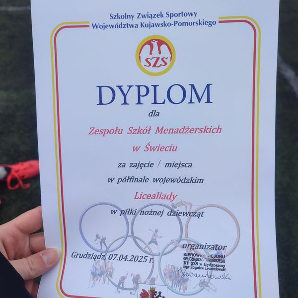 Półfinał zawodów wojewódzkich w piłkę nożną dziewcząt kończymy na I miejscu 🎉 Daje nam to awans na  (zdjęcie 5)