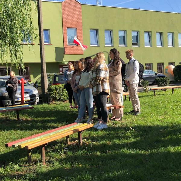 Uroczyste rozpoczęcie roku szkolnego 2021/2022 (zdjęcie 17)