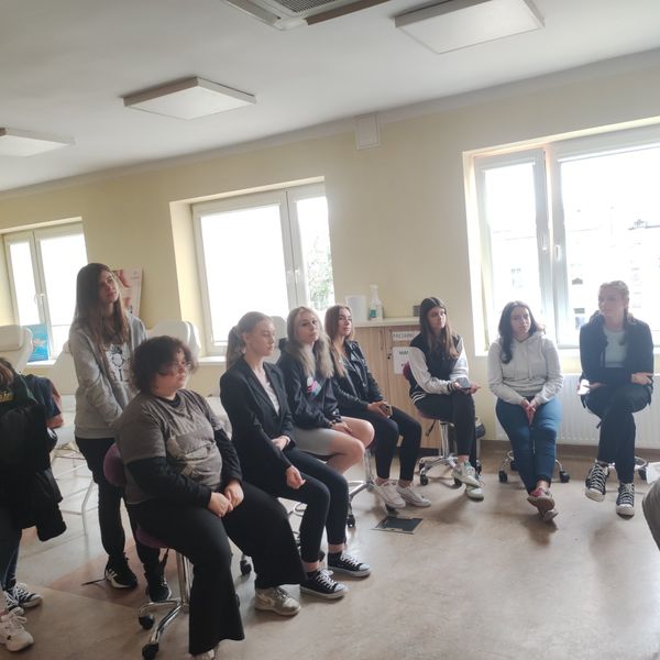 Dnia 13.06.22 na zaproszenie Akademickiego Centrum Medycznego Bydgoskiej Szkoły Wyższej, wybrana gru (zdjęcie 4)