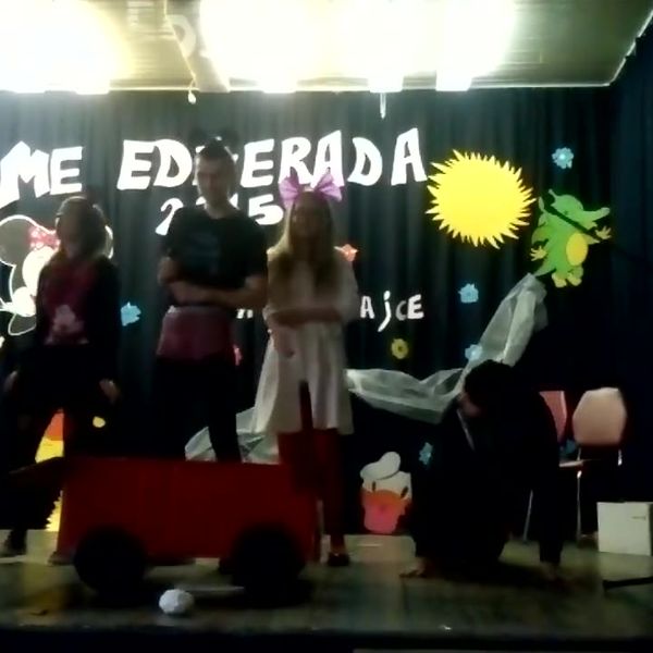 Klatka z filmu 3 — Miejsce: Zespół Szkół Menedżerskich w Świeciu (53.41277, 18.