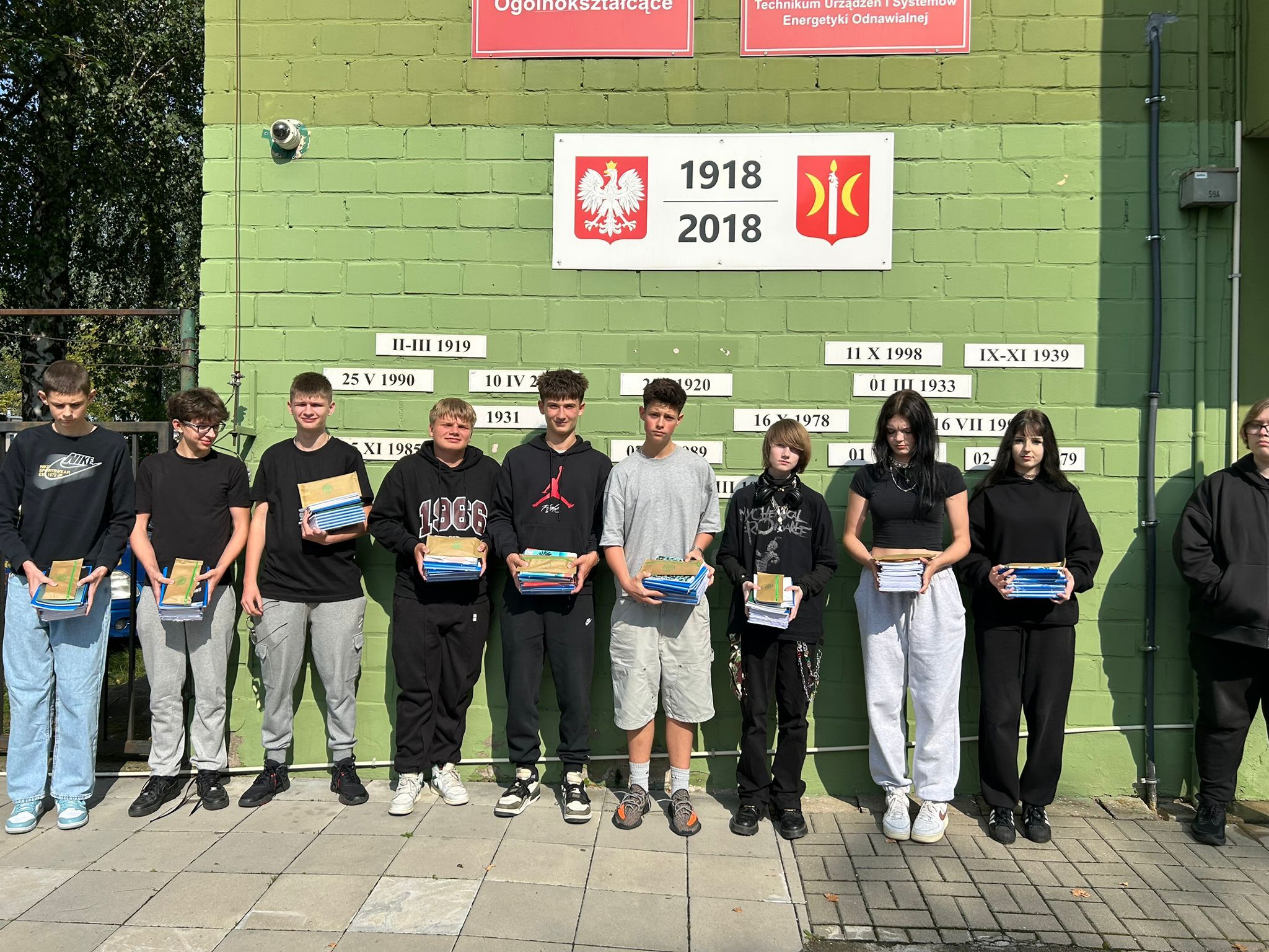 Witamy naszych nowych uczniów z klas pierwszych w społeczności "Menedżera" (zdjęcie 3)