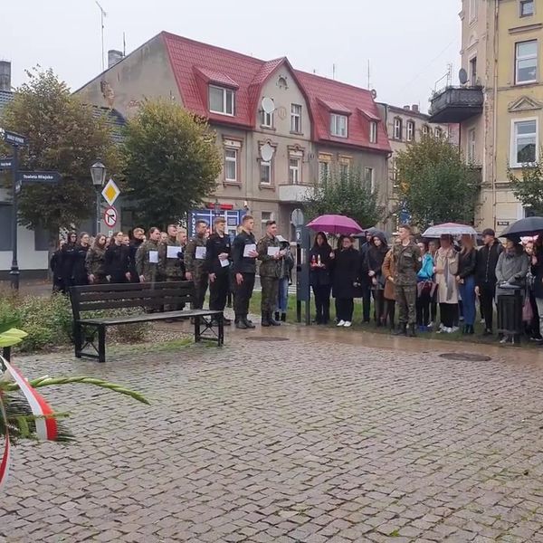 Klatka z filmu 2 — Zespół Szkół Menedżerskich w Świeciu - Październik 2019Zespó