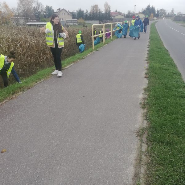 Niepodległościowe śmieciobranie (zdjęcie 3)