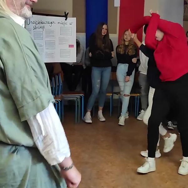 Klatka z filmu 9 — Wpis z Facebooka 2022-10-18