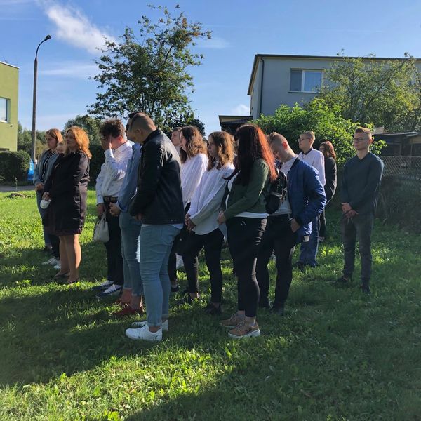 Uroczyste rozpoczęcie roku szkolnego 2021/2022 (zdjęcie 16)