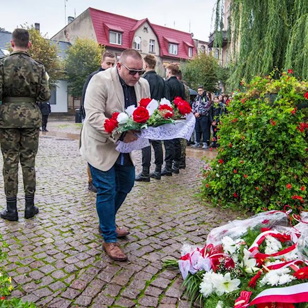 Klatka z filmu 3 — Zespół Szkół Menedżerskich w Świeciu - Październik 2019Zespó