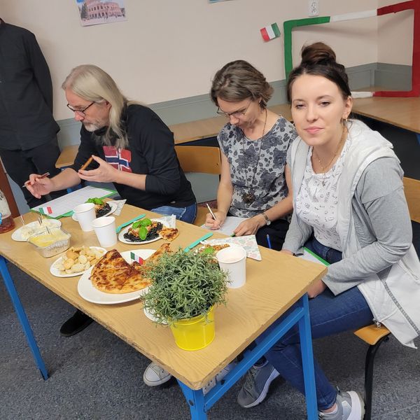 Września w Naszej szkole obchodziliśmy Europejski Dzień Języków Obcych (zdjęcie 3)