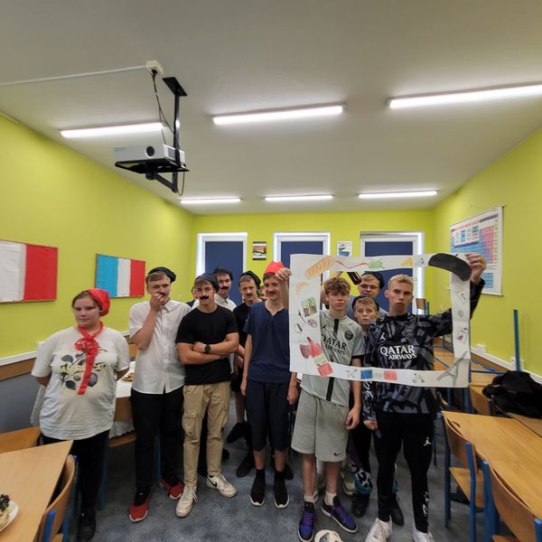 Września w Naszej szkole obchodziliśmy Europejski Dzień Języków Obcych (zdjęcie 10)