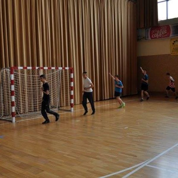 Crossfit Skakanie, bieganie, podnoszenie, dźwiganie.. (zdjęcie 6)