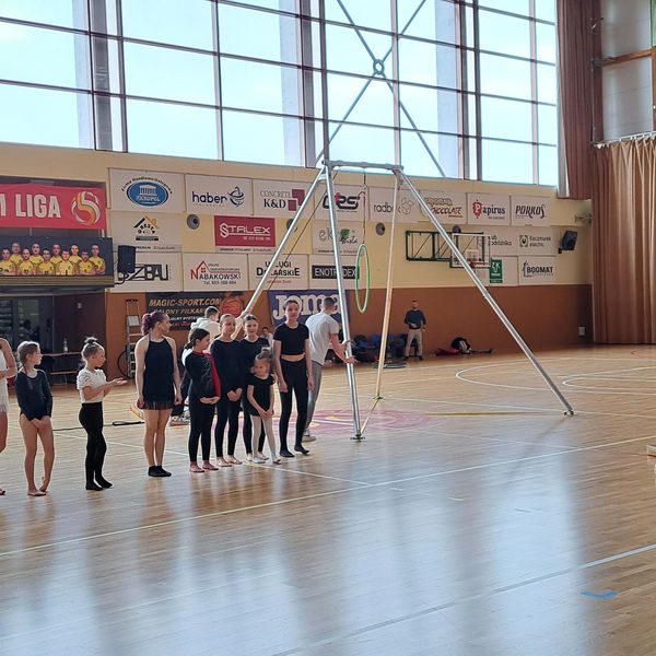 W wiosnę weszliśmy tanecznym krokiem, dzięki zaproszeniu na wspaniałą imprezę zorganizowaną przez II (zdjęcie 6)