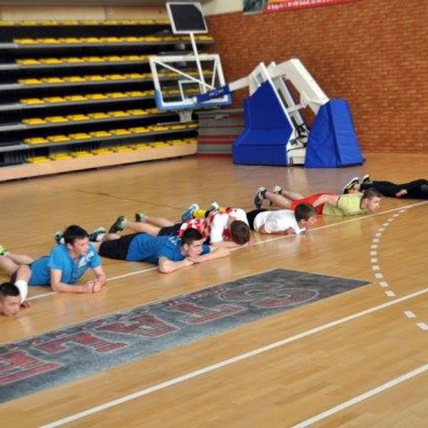 Crossfit Skakanie, bieganie, podnoszenie, dźwiganie.. (zdjęcie 2)