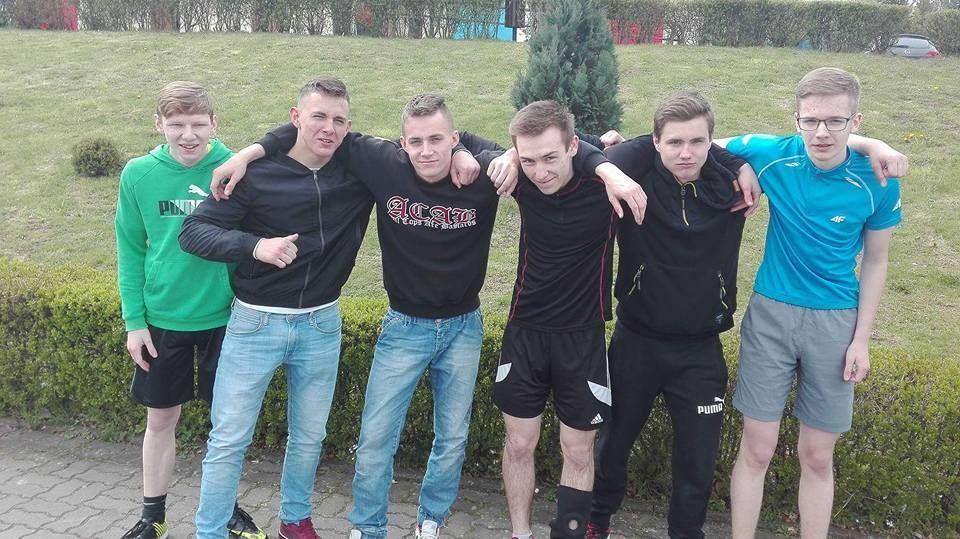 Sztafety naszych dziewcząt i chłopców :-) (zdjęcie 8)