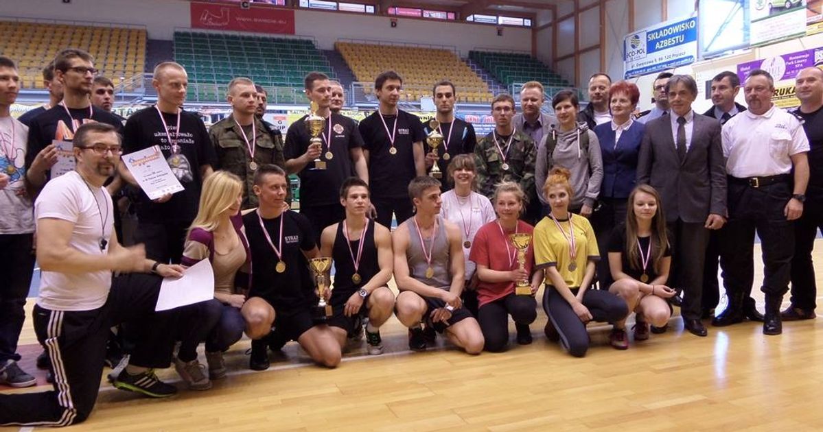 Policyjny Test Sprawności  W Hali Widowiskowo-Sportowej w Świeciu czwartego kwietnia odbył się test 