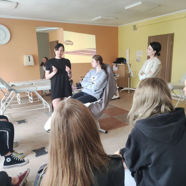 Dnia 13.06.22 na zaproszenie Akademickiego Centrum Medycznego Bydgoskiej Szkoły Wyższej, wybrana gru (zdjęcie 5)