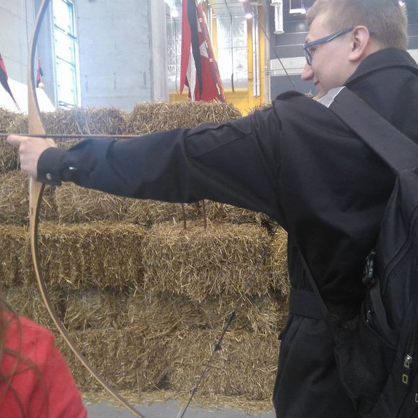 W dniu 2 czerwca 2017 roku uczniowie klas mundurowych wzięli udział w Targach Proobronnych "Pro Defe (zdjęcie 3)