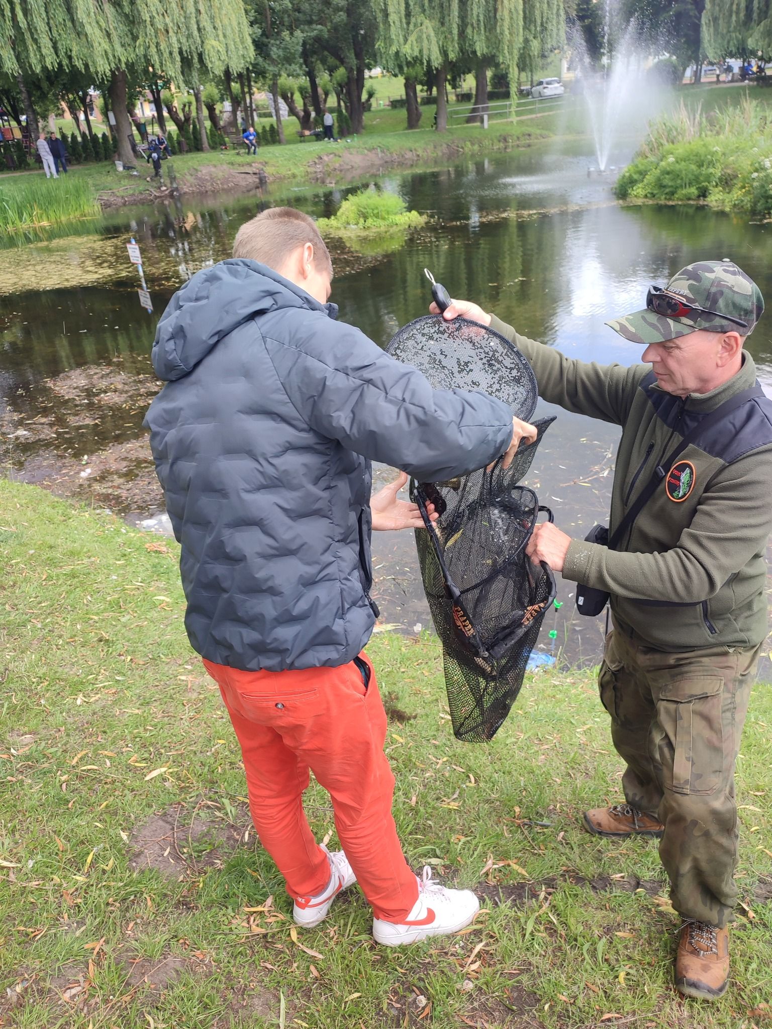 W dniu dzisiejszym nasi uczniowie wzięli udział w zawodach wędkarskich 🐟 🐟 🐟 zajmując IV miejsce  (zdjęcie 2)