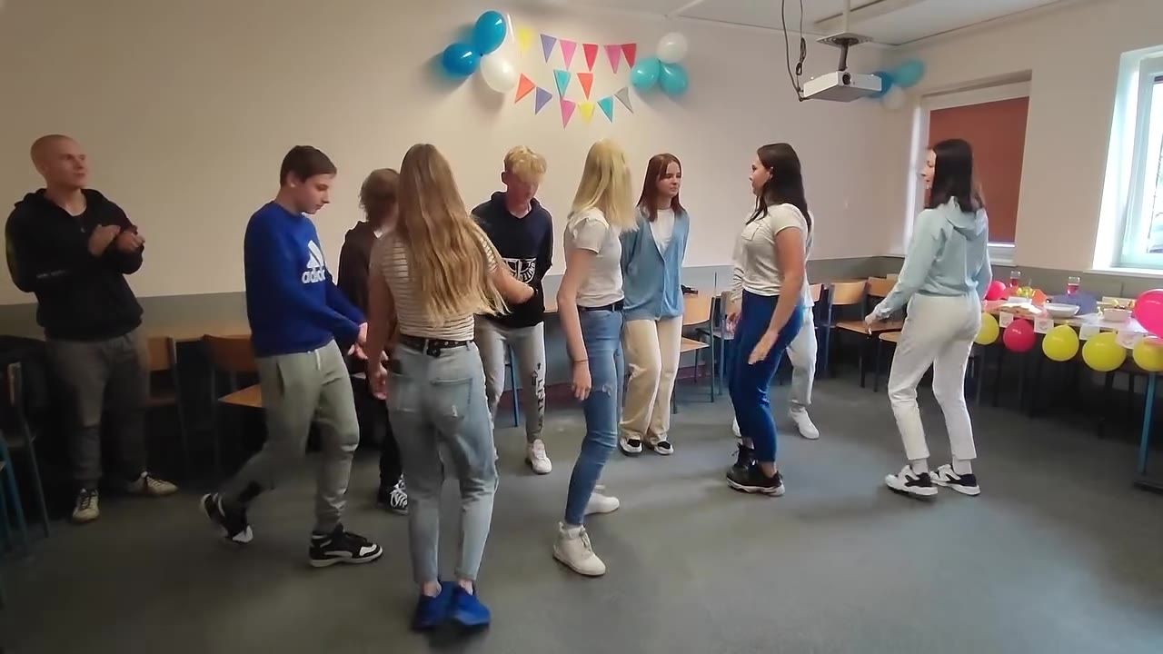 Klatka z filmu 18 — Wpis z Facebooka 2022-10-18