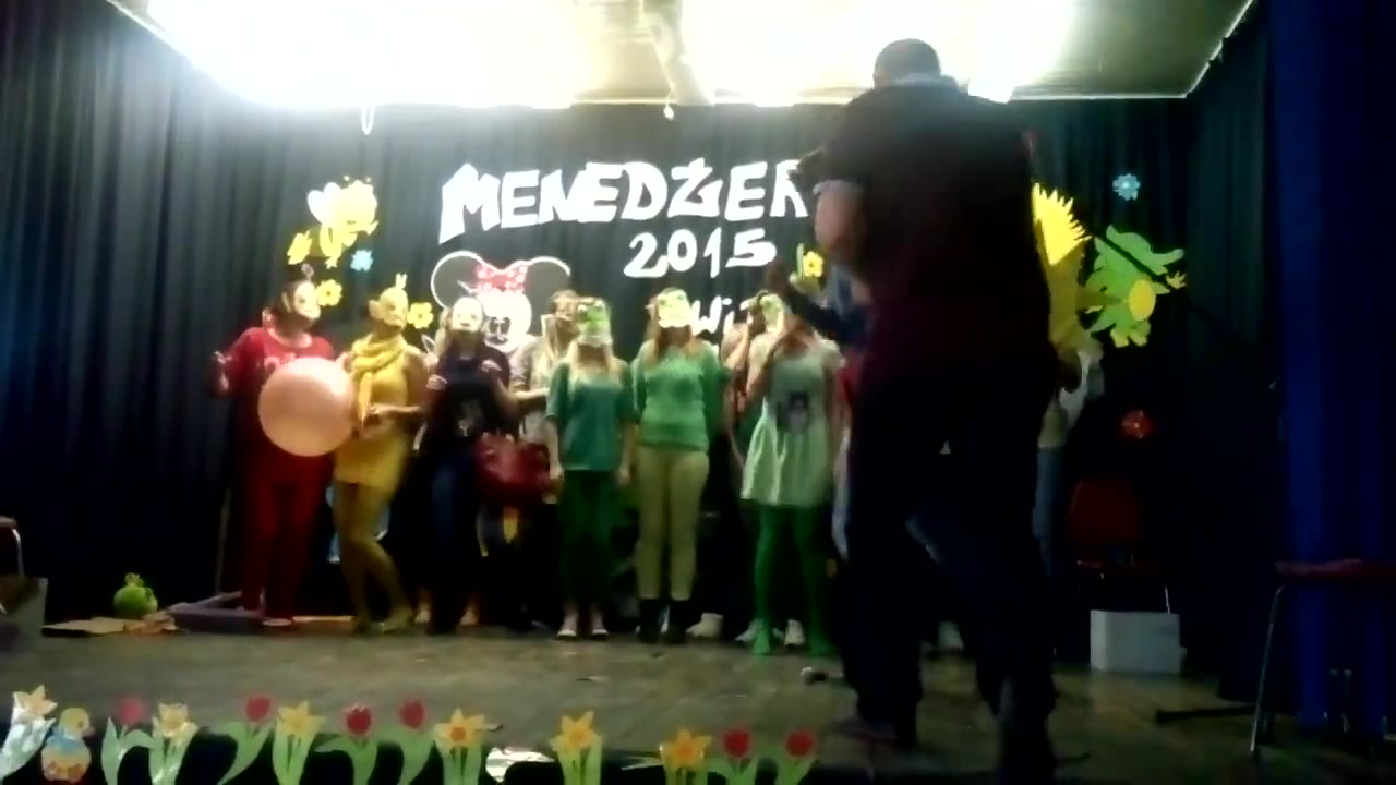 Klatka z filmu 6 — Menedżerada 2015 - występ klasy III LOA