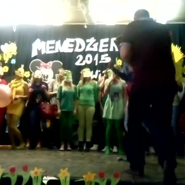 Klatka z filmu 6 — Menedżerada 2015 - występ klasy III LOA