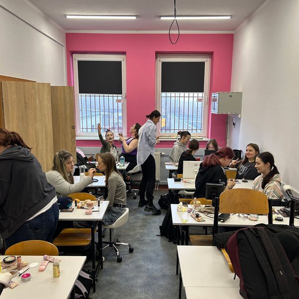 Kolejne zajęcia kosmetyczne 🤩 (zdjęcie 7)