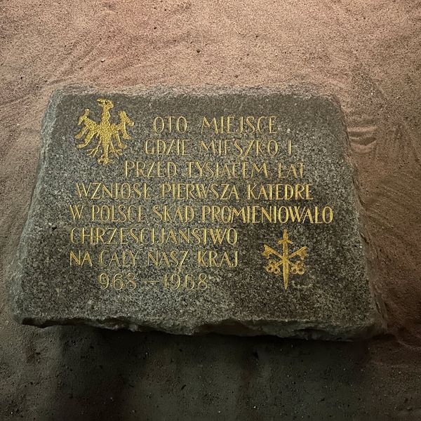 Listopada we wtorek grupa 21 uczniów oraz 2 opiekunów udała się na wycieczkę do Poznania (zdjęcie 6)