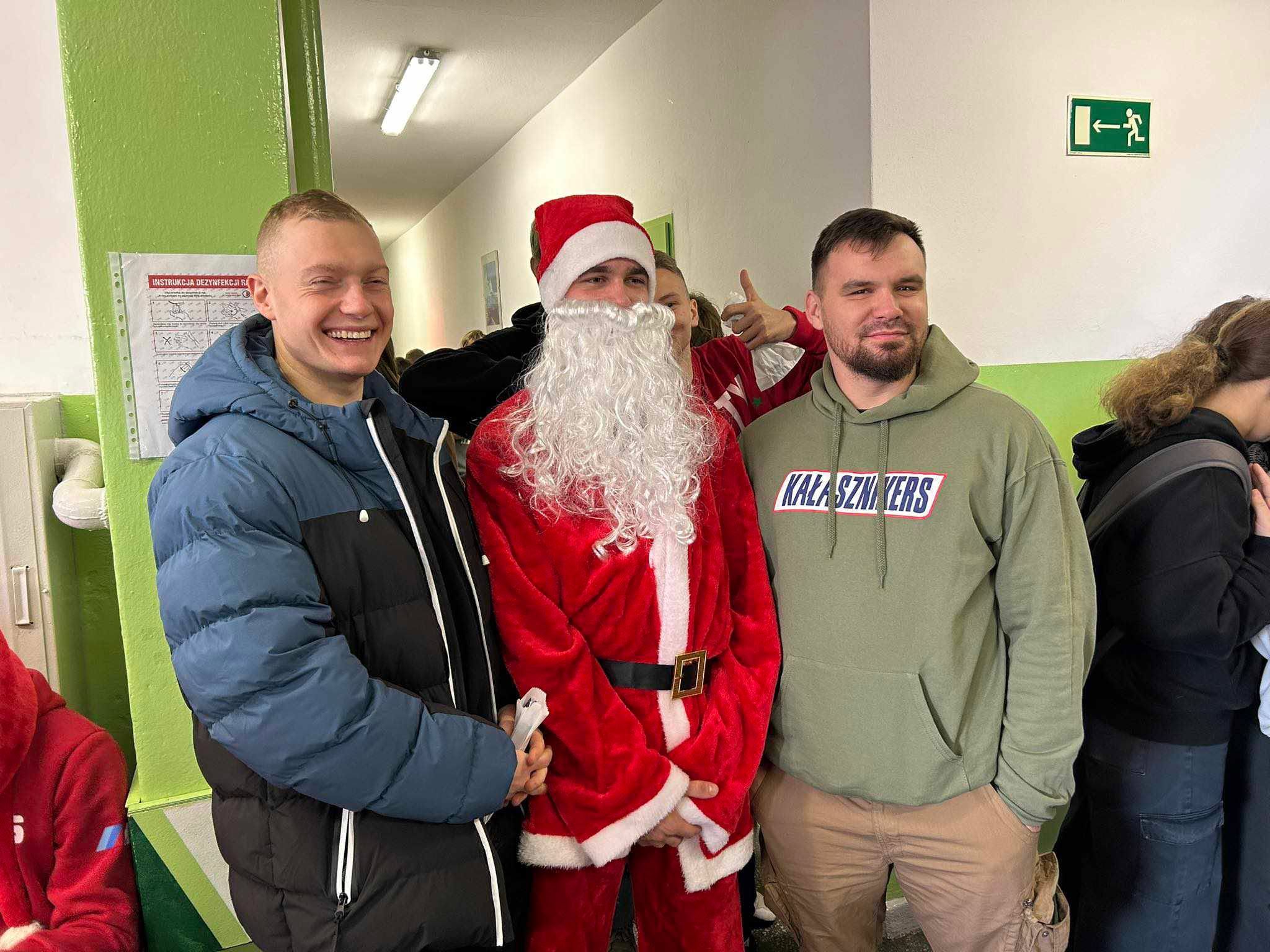 Charytatywne Mikołajki 2023 (zdjęcie 3)