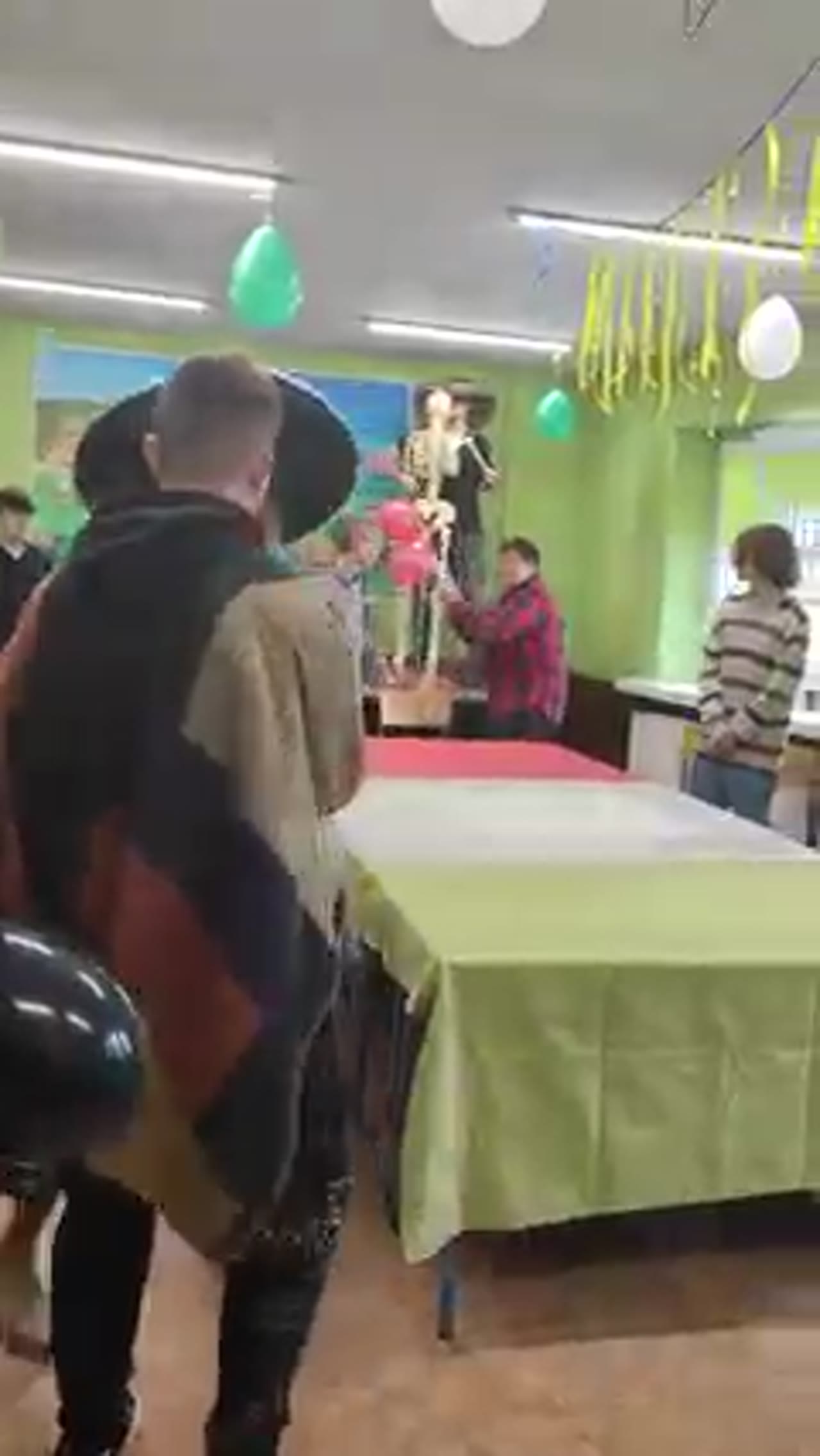 Klatka z filmu 63 — Wpis z Facebooka 2022-10-18