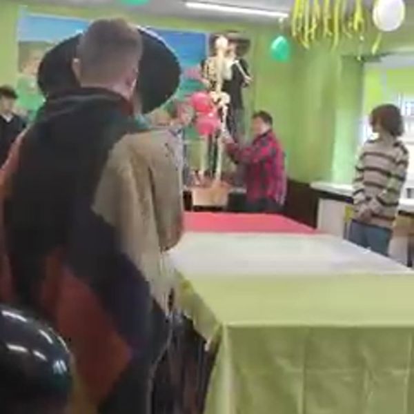 Klatka z filmu 63 — Wpis z Facebooka 2022-10-18