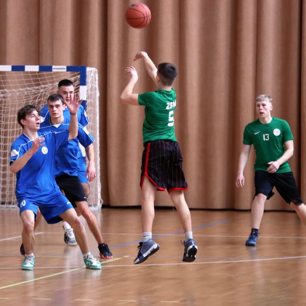 Fotorelacja z rozgrywek Licealiady, w których wzięli udział nasi uczniowie w minionym miesiącu 🏐🏀�