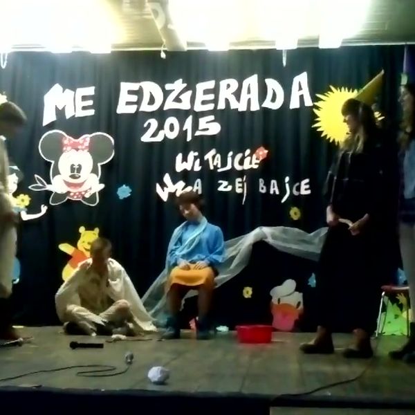 Klatka z filmu 6 — Miejsce: Zespół Szkół Menedżerskich w Świeciu (53.41277, 18.