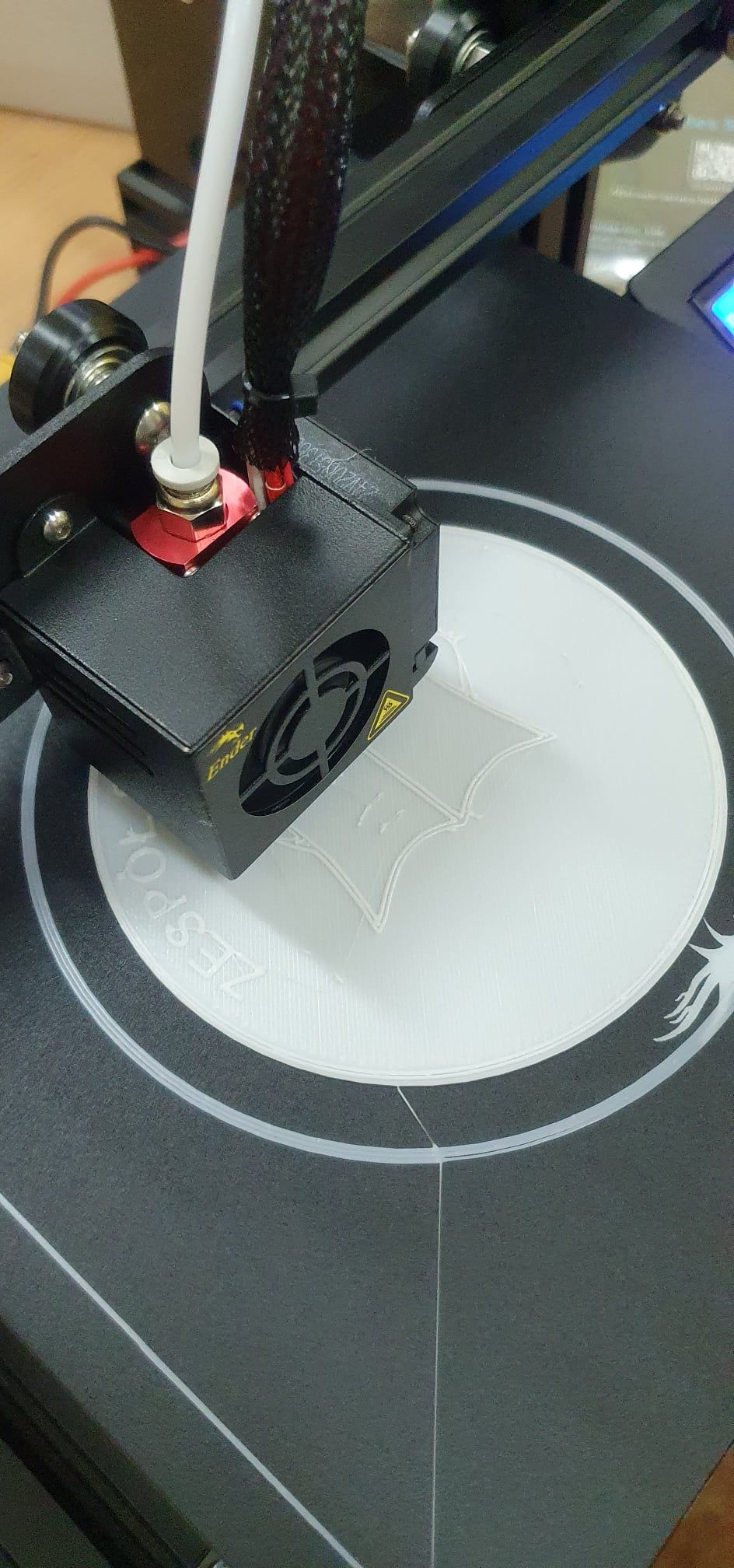 Lekcja informatyki 3TI – zajęcia z wykorzystaniem drukarki 3D (zdjęcie 5)
