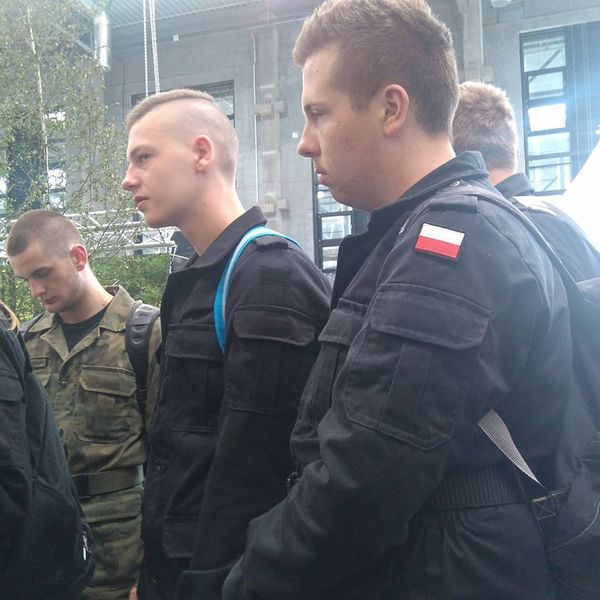 W dniu 2 czerwca 2017 roku uczniowie klas mundurowych wzięli udział w Targach Proobronnych "Pro Defe (zdjęcie 12)