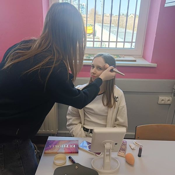 Wiosna w kosmetyce, czyli kolejne zajęcia profilu kosmetycznego (zdjęcie 2)