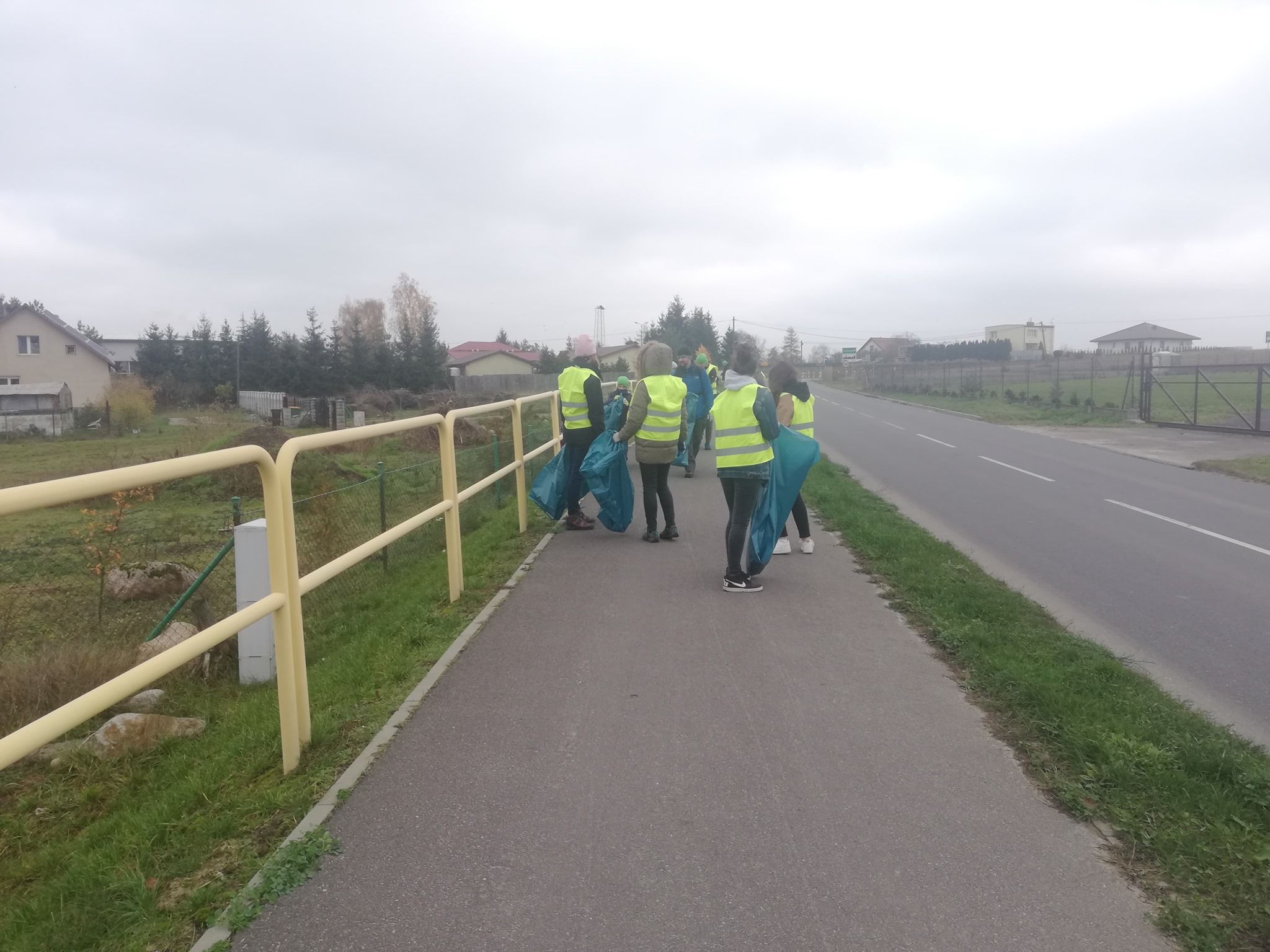 Niepodległościowe śmieciobranie (zdjęcie 4)