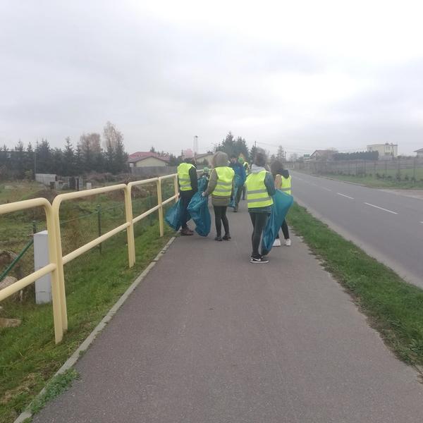 Niepodległościowe śmieciobranie (zdjęcie 4)
