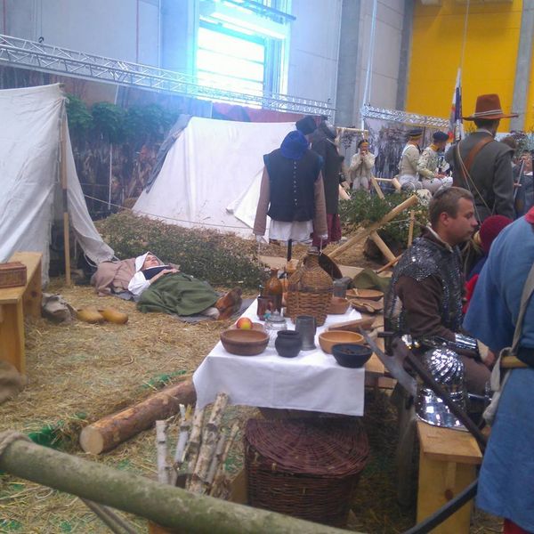 W dniu 2 czerwca 2017 roku uczniowie klas mundurowych wzięli udział w Targach Proobronnych "Pro Defe (zdjęcie 6)