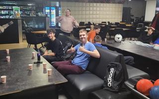 W środę 12 marca klasa ITI świętowała wspólnie z wychowawcą Dzień Kobiet i Mężczyzn w kręgielni