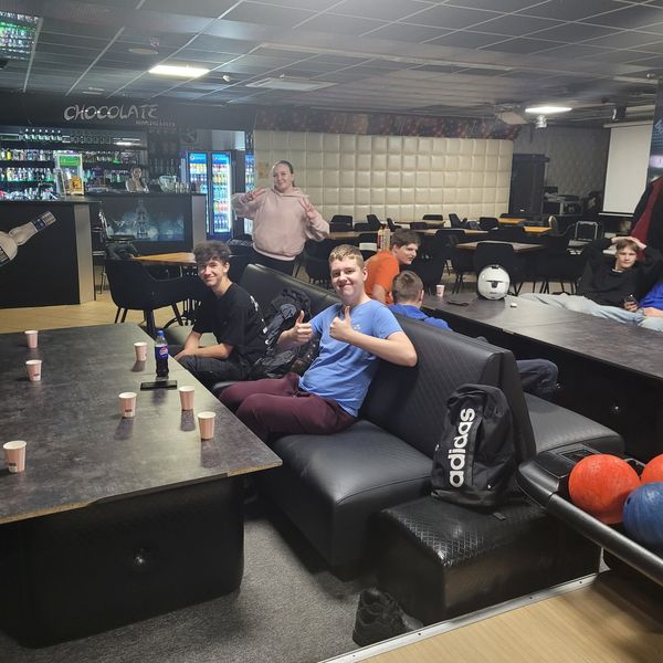 W środę 12 marca klasa ITI świętowała wspólnie z wychowawcą Dzień Kobiet i Mężczyzn w kręgielni