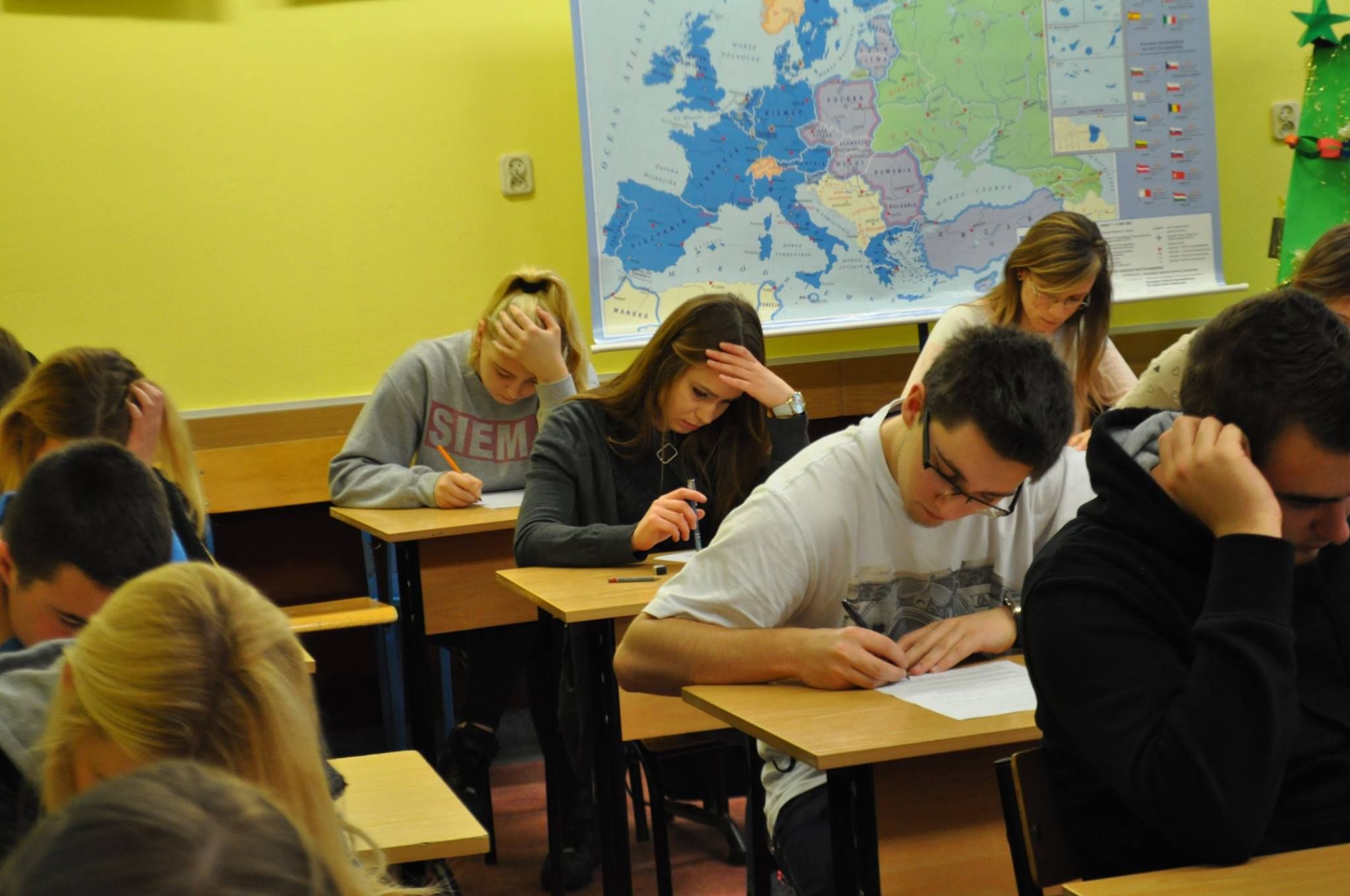 Szkolny konkurs matematyczno – geograficzny GEOSIGMA  Dnia 18 grudnia 2015 r