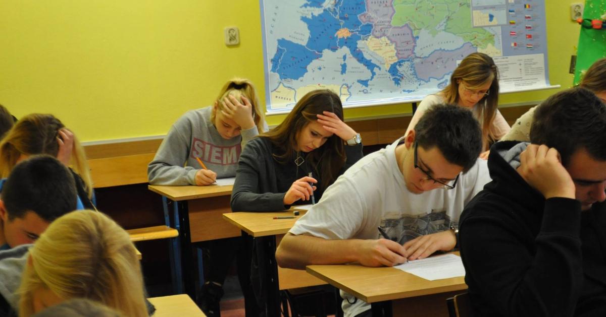 Szkolny konkurs matematyczno – geograficzny GEOSIGMA  Dnia 18 grudnia 2015 r