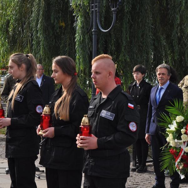 Profil wojskowy ZSM Świecie — zajęcia, obozy, uroczystości (2/62)