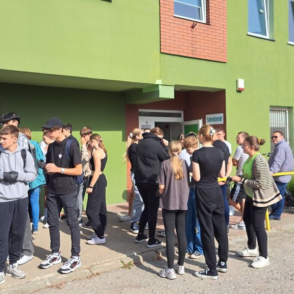 Sprzątanie Świata ZSM (zdjęcie 2)