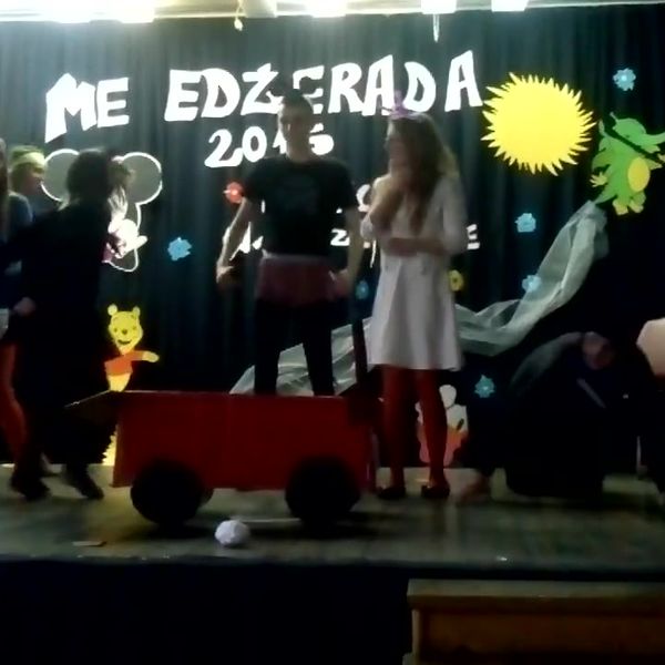 Klatka z filmu 4 — Miejsce: Zespół Szkół Menedżerskich w Świeciu (53.41277, 18.