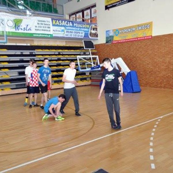 Crossfit Skakanie, bieganie, podnoszenie, dźwiganie.. (zdjęcie 3)