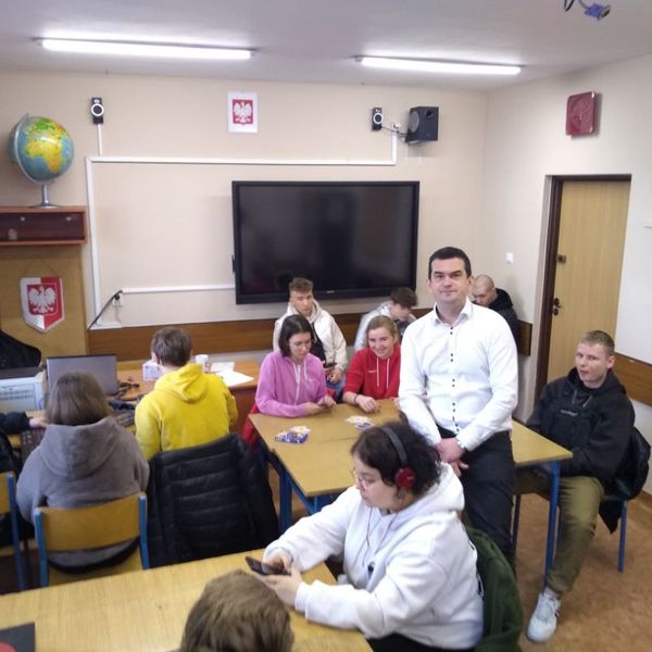 Pierwszy Dzień Wiosny w Menedżerze  Pierwszy Dzień Wiosny, znany wśród uczniów bardziej jako dzień w