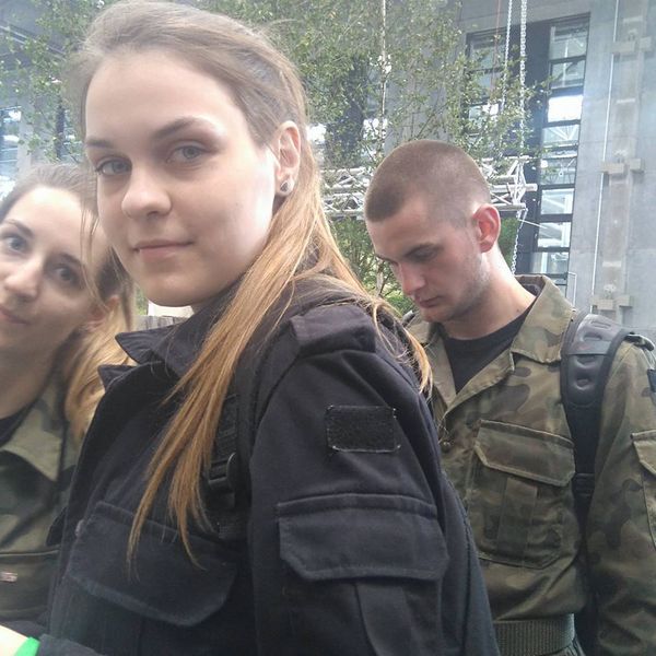 W dniu 2 czerwca 2017 roku uczniowie klas mundurowych wzięli udział w Targach Proobronnych "Pro Defe (zdjęcie 4)