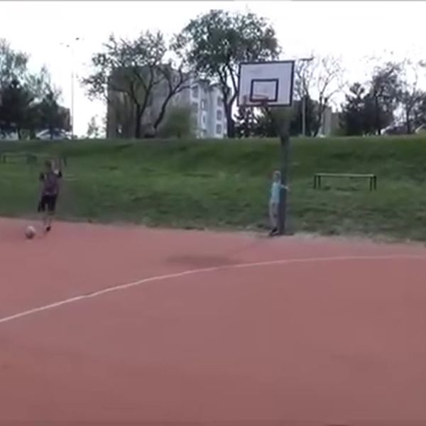 Klatka z filmu 7 — REKLAMA