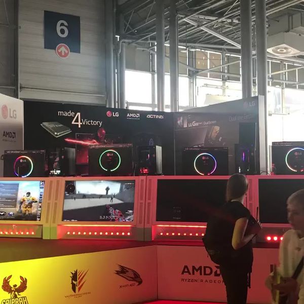 Klatka z filmu 5 — Zespół Szkół Menedżerskich w Świeciu - Październik 2019Zespó