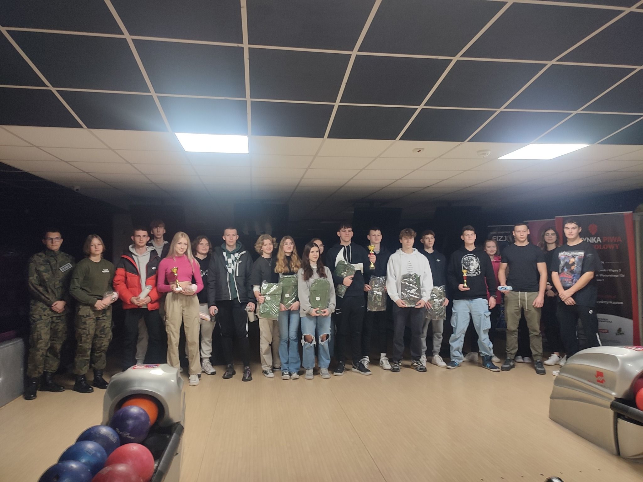 Drużynowy Turniej Bowlingowy